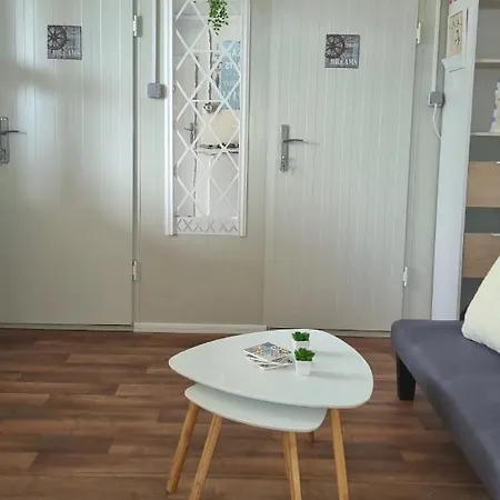 Nyaraló Blue - 2 Bedroom House & Hot Tub In Ražanac